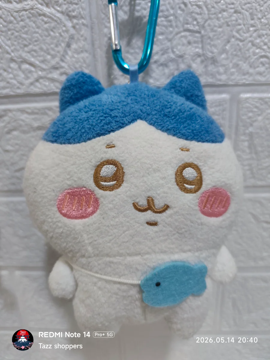 Monedero Llavero de Peluche Hachiware (Vista Trasera) - Colección Chiikawa