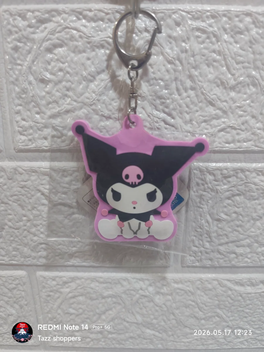 Llavero de Goma Relieve Sanrio – Kuromi Sentada