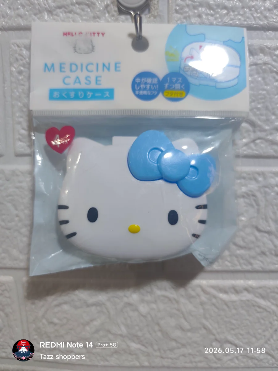 Mini Pastillero Portátil Sanrio – Hello Kitty (Edición Lazo Azul)